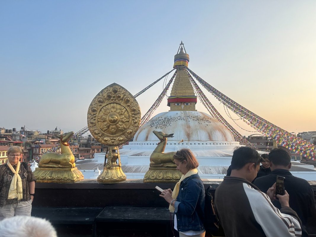 Sound Healing in Kathmandu: Courses, Training & Prices (Thamel Guide 2026/2027)