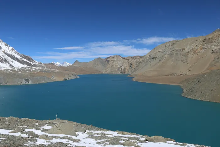 Aventure terrestre au lac Rara : Trek en pleine nature