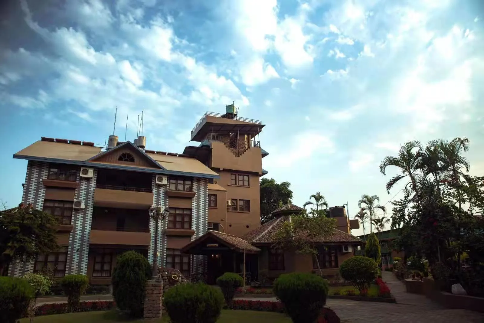 Safari Adventure Lodge 2