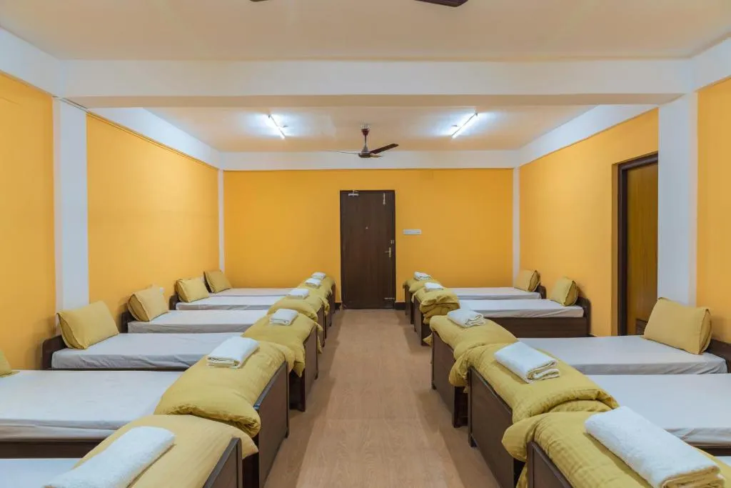 10-Bed Mixed Dormitory Room