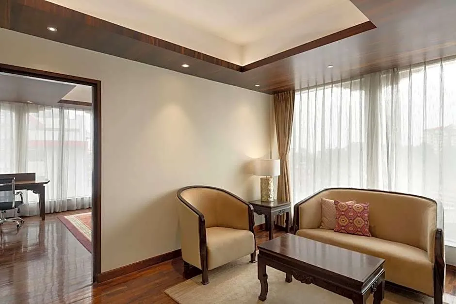 Junior King Suite