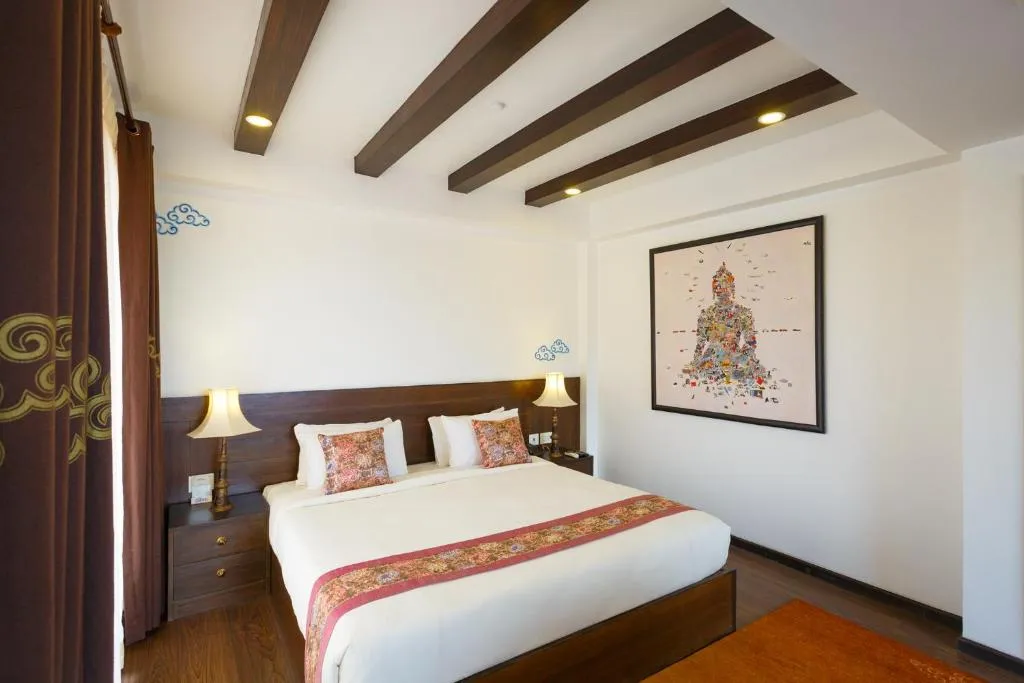 Junior Suite with Balcony