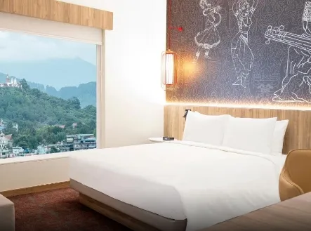 King Room with Sofa and City View