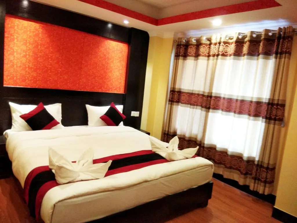 Deluxe King Room