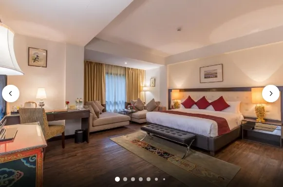 Junior Suite with Bathtub - Free access to Steam Jacuzzi & Gym