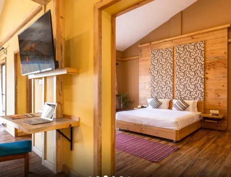 Suite with Mountain View
