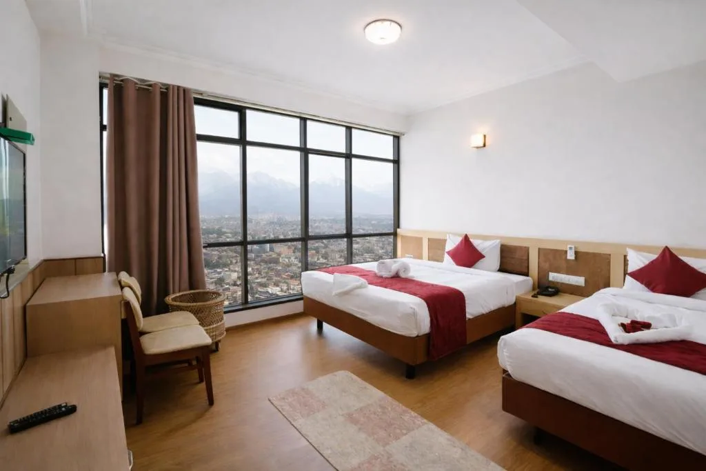 Drishya Hotel and Rooftop Restaurant 2