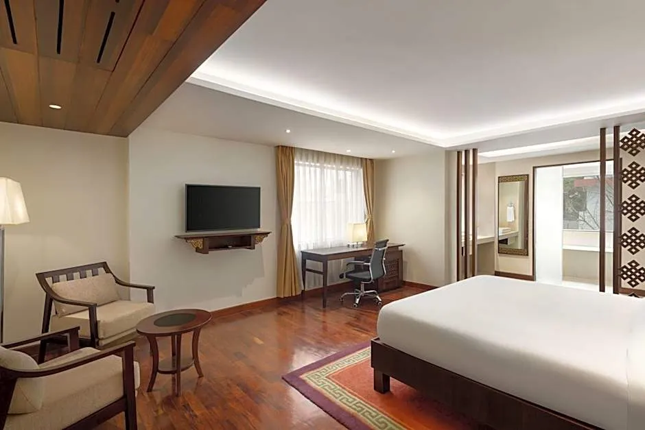 Deluxe King Room