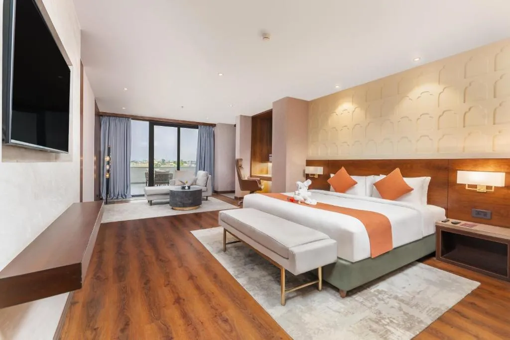Suite with Balcony