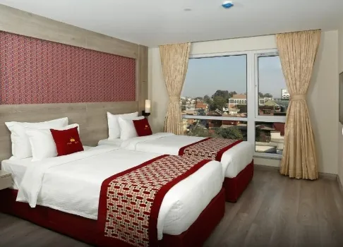Deluxe Twin Room with Bathtub