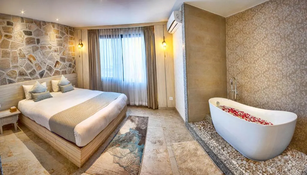 Penthouse Suite with Balcony