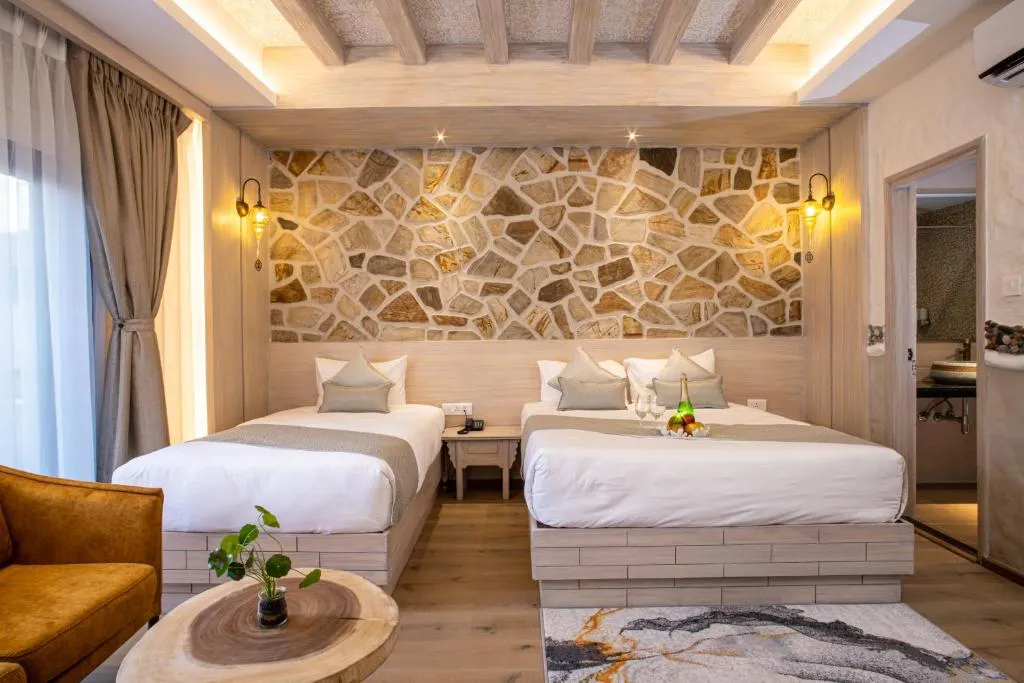Superior Deluxe Room with Bathtub